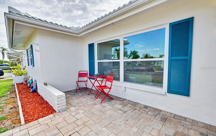 Property Photo: 3662 97th Avenue N FL 33782