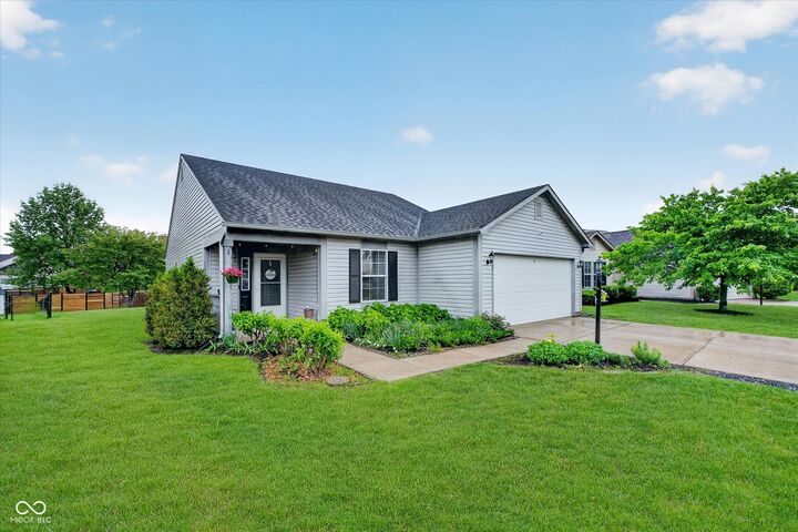 Property Photo:  3815 Nuthatcher Drive  IN 46228 