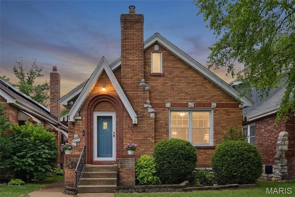 Property Photo: 5746 Pernod Avenue MO 63139