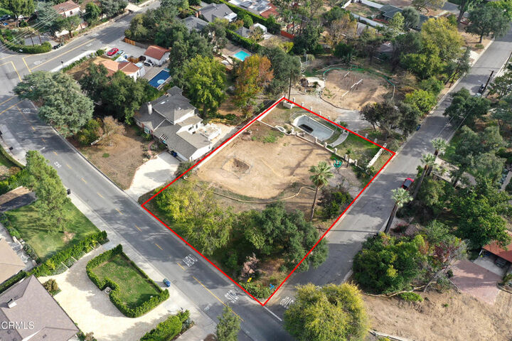 Property Photo:  1808 E Altadena Drive  CA 91001 