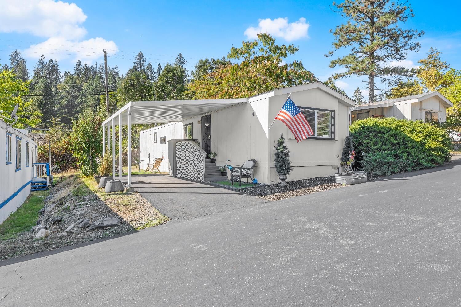 Property Photo:  135 Ponderosa Way 2  CA 95713 