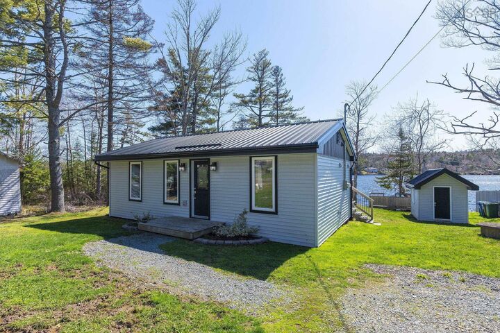 Property Photo:  1392 Beaverbank Road  NS B4G 1E8 