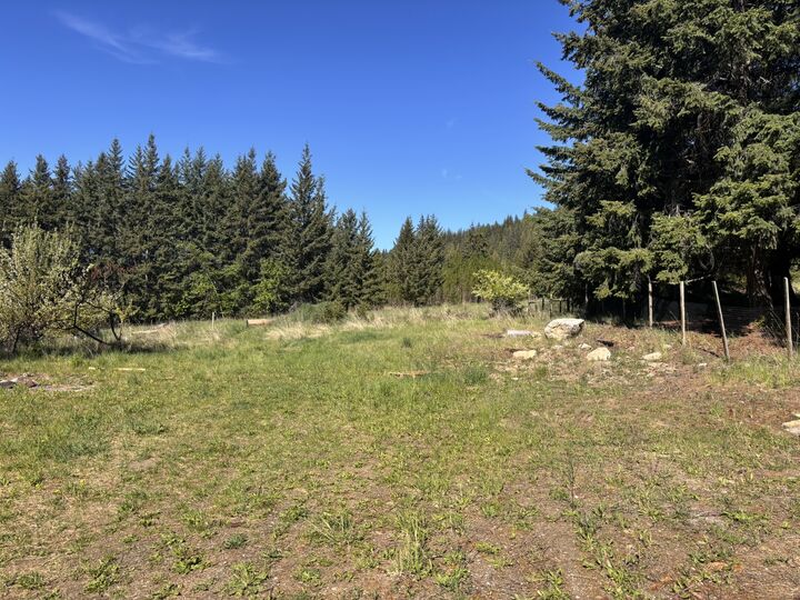 Property Photo: 2607 Airstrip Road BC V0E 1M8