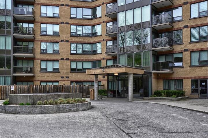Property Photo:  237 King Street W 1202  ON N3H 5L2 