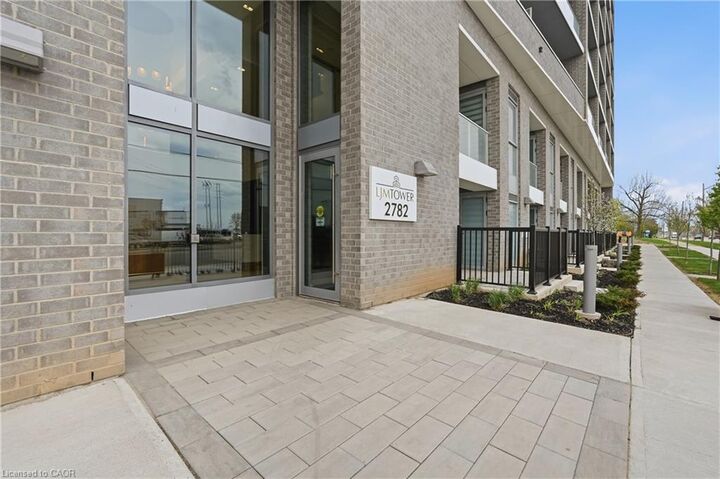 Property Photo:  2782 Barton Street E 513  ON L8E 2J8 