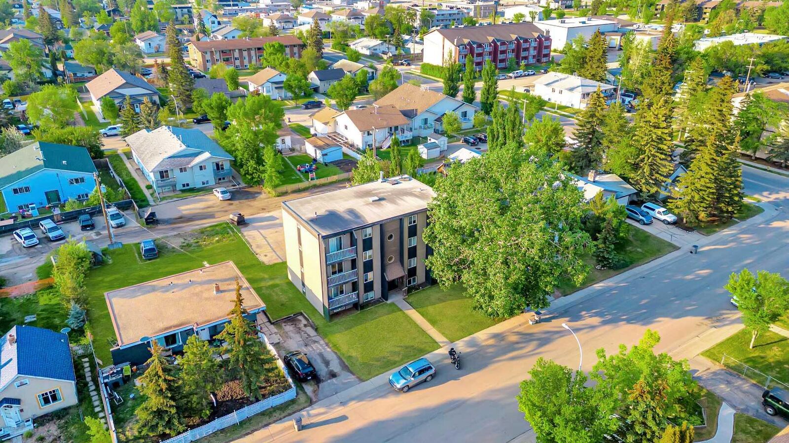 Property Photo:  10114 105 Avenue 202  AB T8V 1H4 