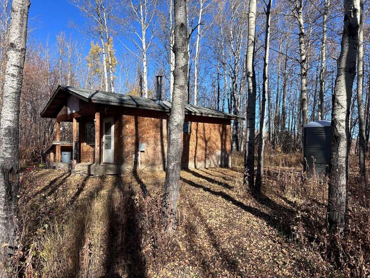 Property Photo:  744055 Rge Rd 61  AB T0H 3C0 