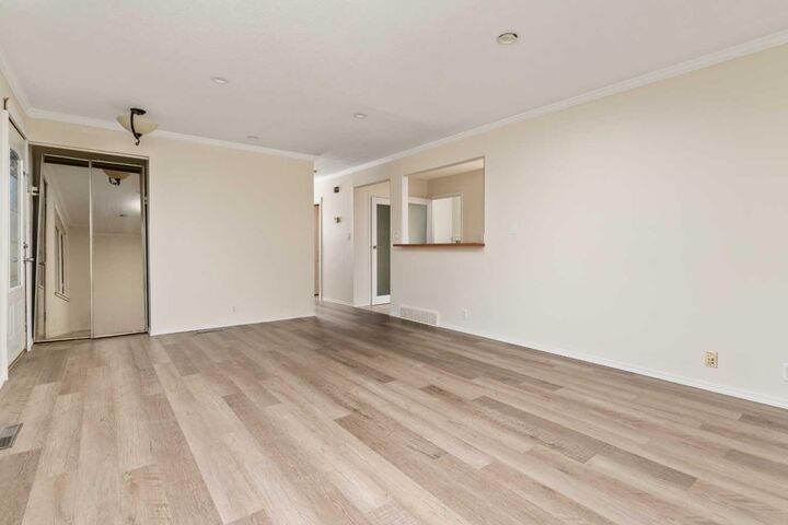 Property Photo:  31 Montrose Avenue  AB T4V 2L6 