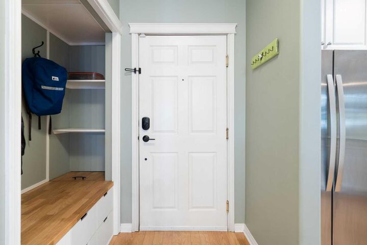 Property Photo:  2419 Erlton Road SW 303  AB T2S 3B8 