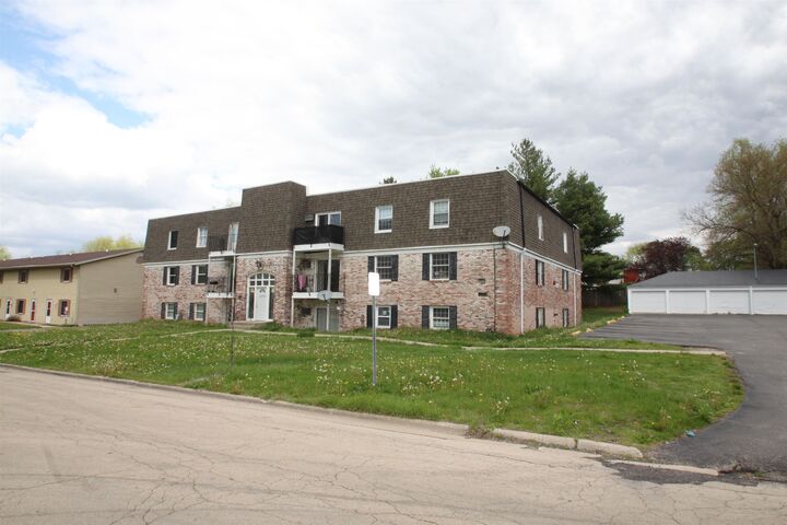 Property Photo:  3050 Jacqueline Dr #3  IL 61109 