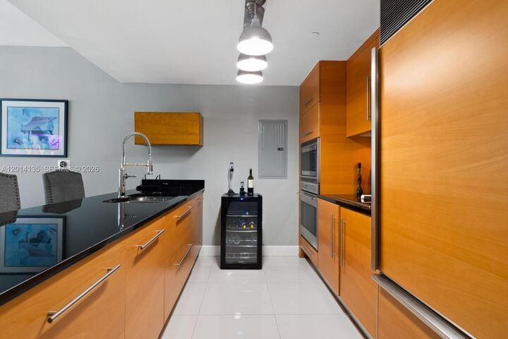 Property Photo:  475 Brickell Ave 5109  FL 33131 
