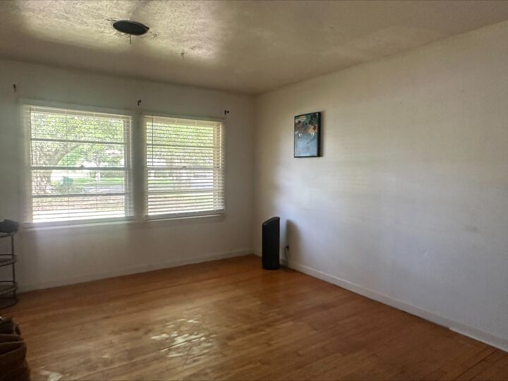 Property Photo:  9 Byron  TX 77630-2597 