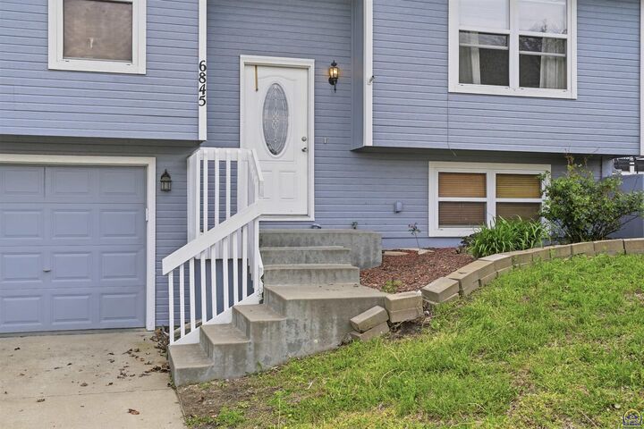 Property Photo:  6845 SW 18th St  KS 66615 