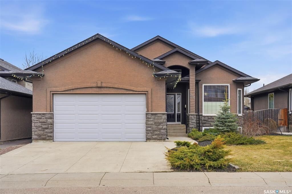 Photo de la propriété:  222 Fawcett Crescent  SK S7T 0E9 