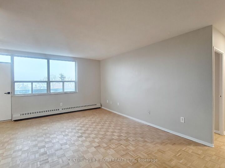 Property Photo: 98 Holgate Street 407 ON L4N 2T9