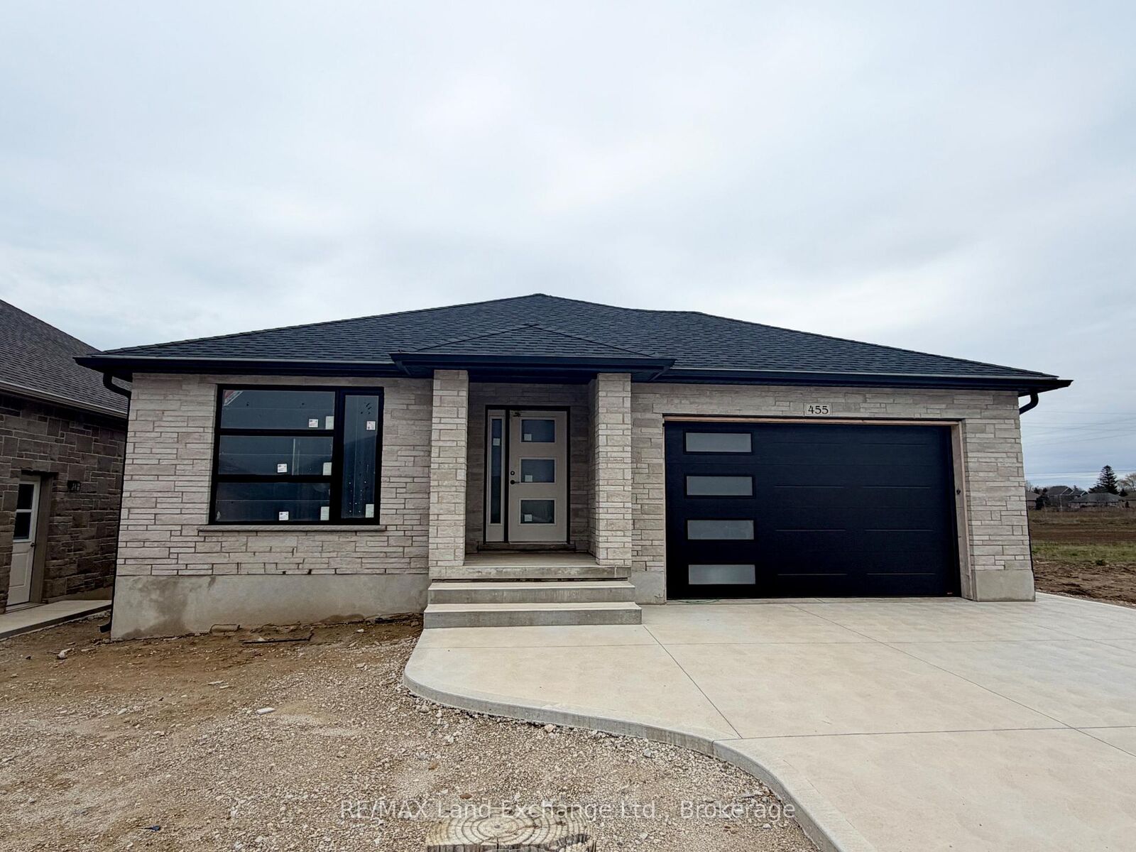 Property Photo: 455 Burnside Street ON N0H 2C3
