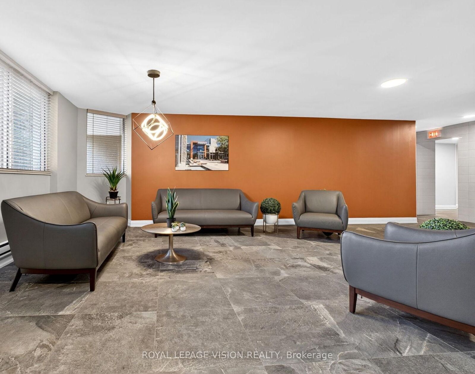 Property Photo:  81 Millside Drive 1002  ON L9T 3X4 