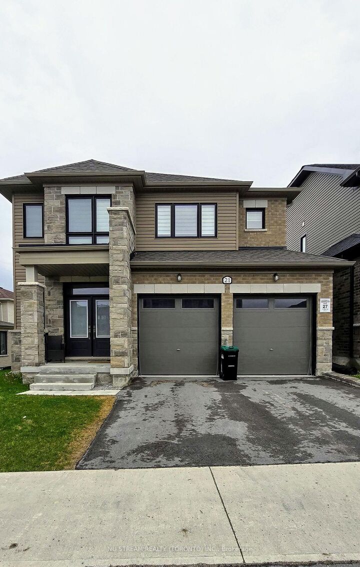 21 Abbey Crescent W — photo 1