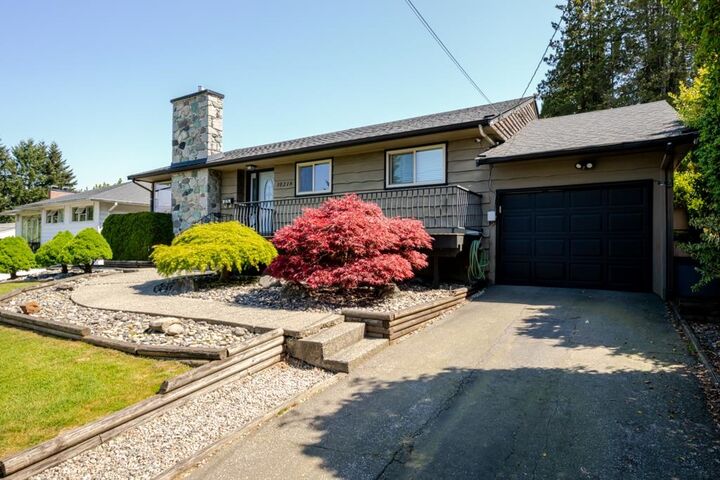 10216 124 Street — photo 1