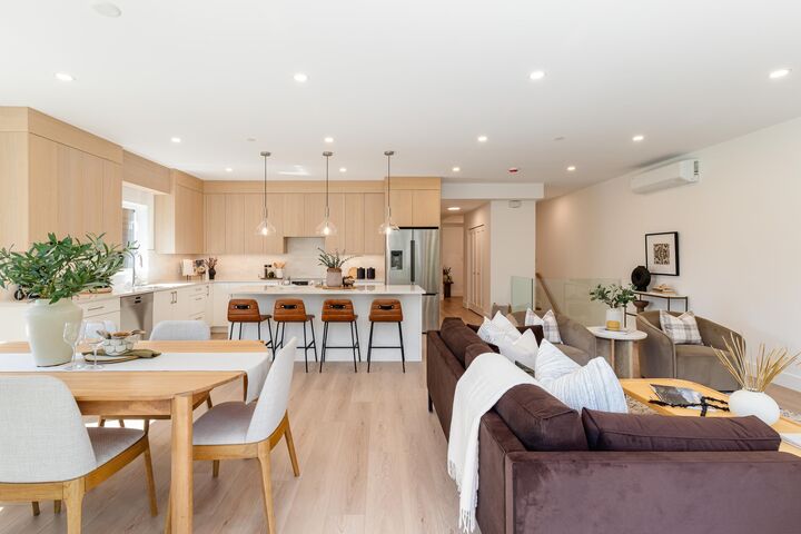 Property Photo: 2098 Crumpit Woods Drive 2 BC V8B 0T6