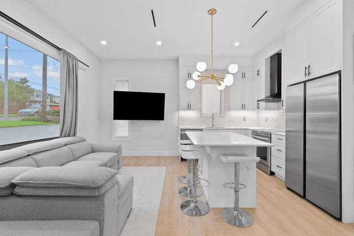 5499 Manor Street — photo 1