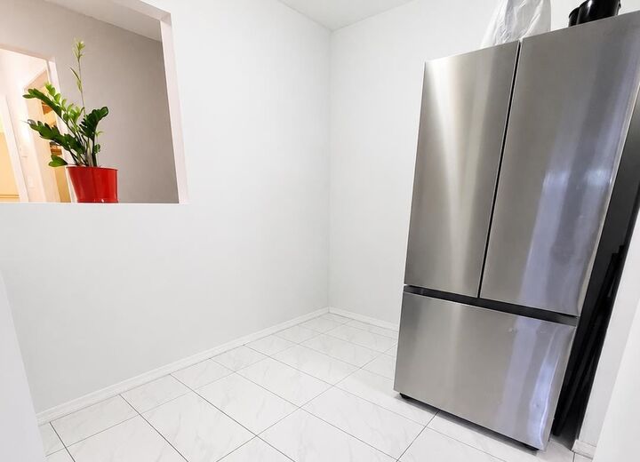 Property Photo: 9942 151 Street 307 BC V3R 0V4