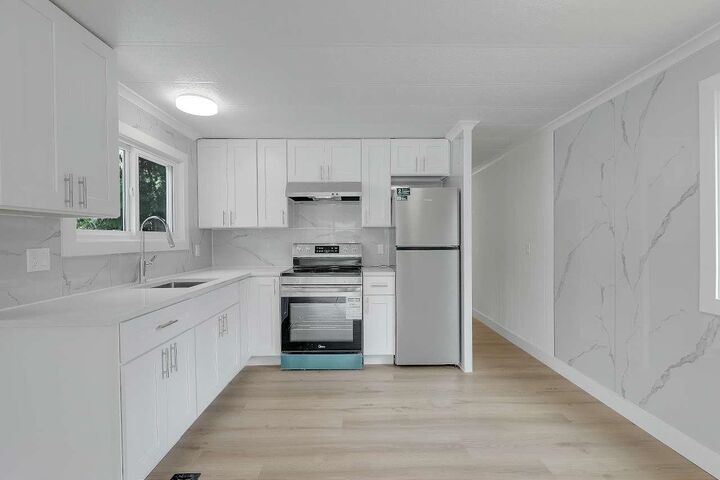 8220 King George Boulevard 77 — photo 1