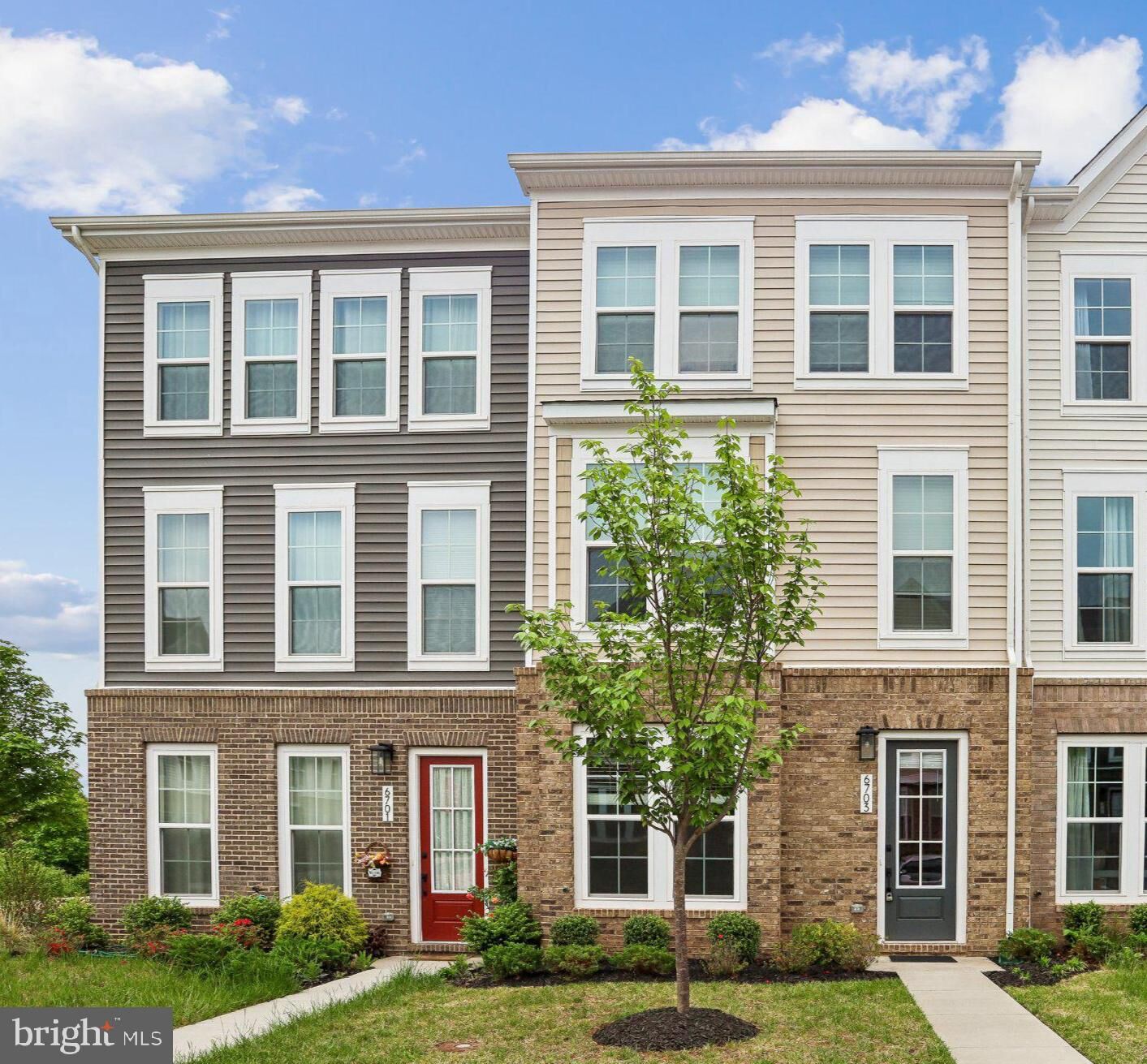 Property Photo:  6703 Upland Manor Drive  VA 20155 