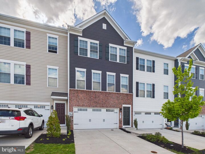 Property Photo: 2011 Pomona Way MD 21702