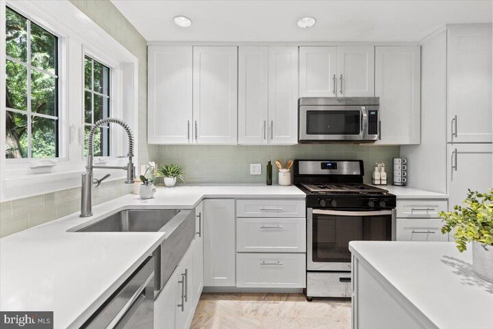 Property Photo:  3527 Martha Custis Drive  VA 22302 