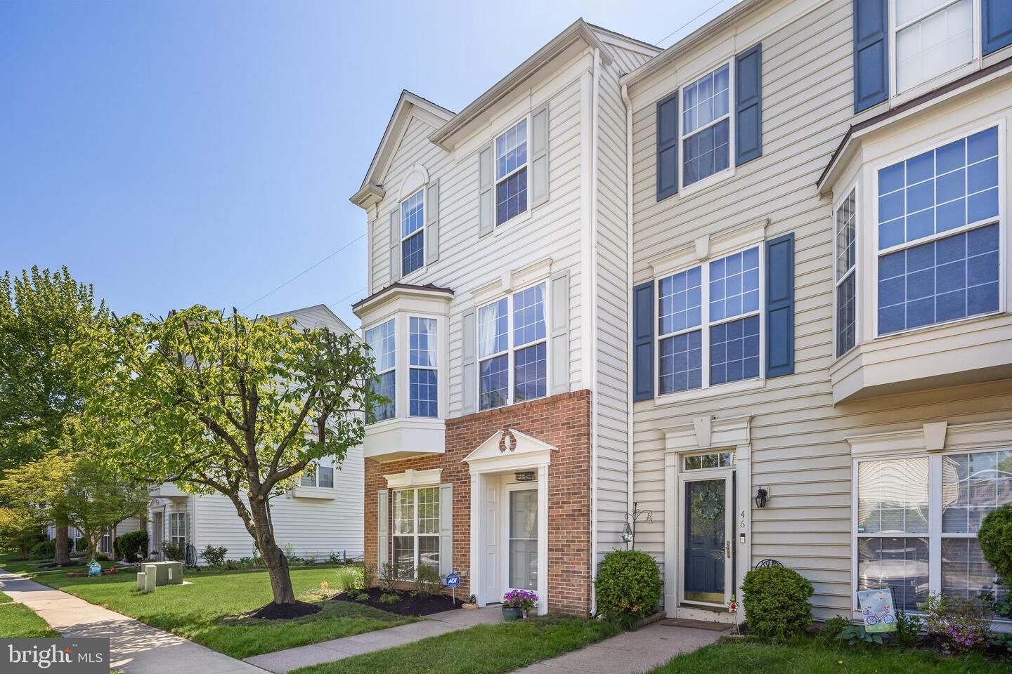Property Photo:  48 Snowberry Lane  NJ 08075 