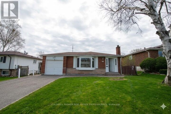 Property Photo:  133 Clover Ridge Drive East  ON L1S 1H3 