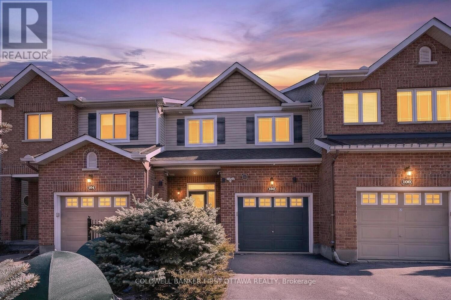 Property Photo:  102 Windance Crescent  ON K2W 0A7 