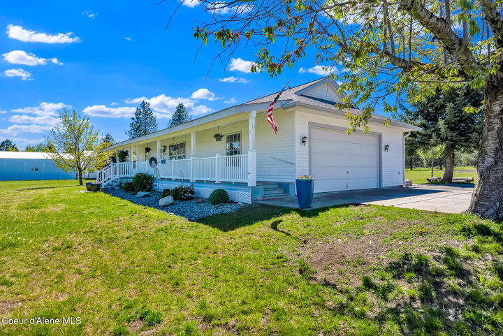Property Photo:  26731 N Bitterroot Ct  ID 83801 