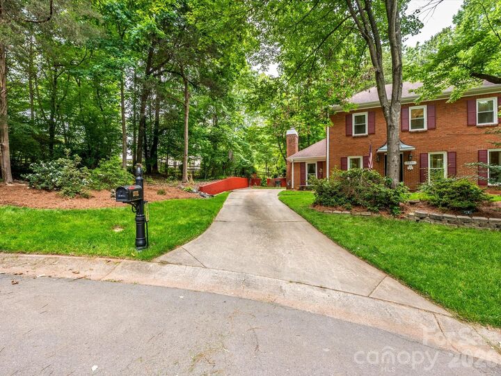 Property Photo:  9607 Riddick Place  NC 28105 