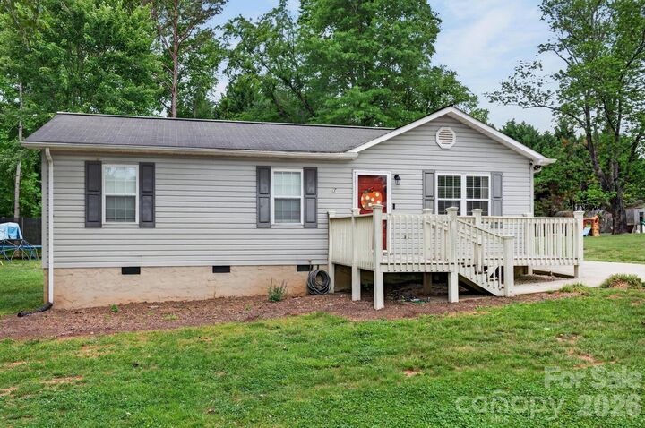 Property Photo:  2308 Walt Arney Road  NC 28645 