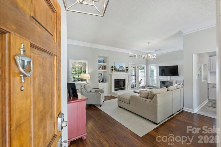 Property Photo:  821 Mill Run Drive  NC 28209 