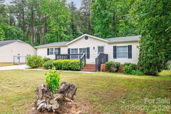 Property Photo:  1232 Salvadore Court  NC 28052 