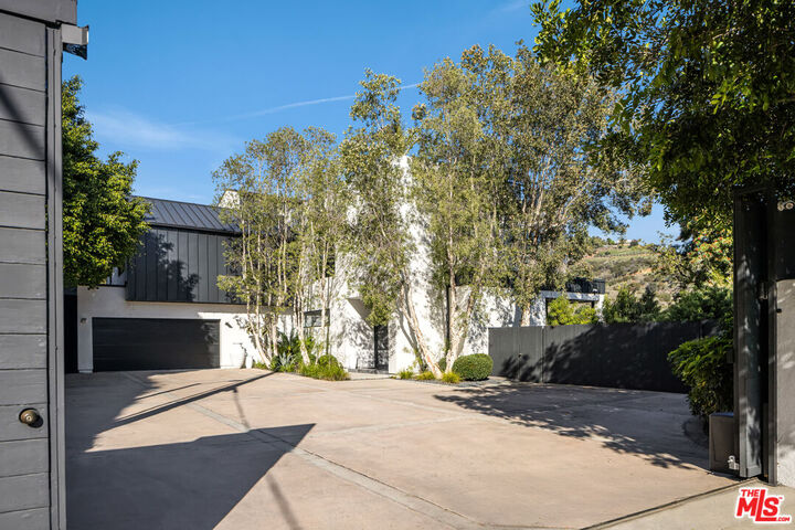 Property Photo:  8080 Laurel View Dr  CA 90069 