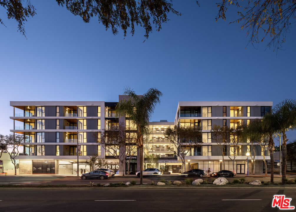Property Photo: 9001 Santa Monica Blvd CA 90069