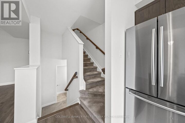 Property Photo:  511 Clemency Crescent  ON K2J 6R7 