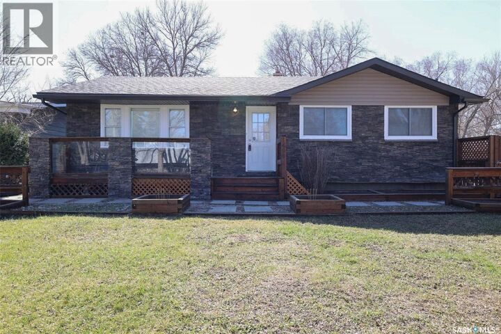 Property Photo:  1409 Shannon Road  SK S4S 5L4 