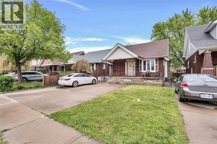Property Photo:  1236 Marentette Avenue Lower  ON N8X 4C6 