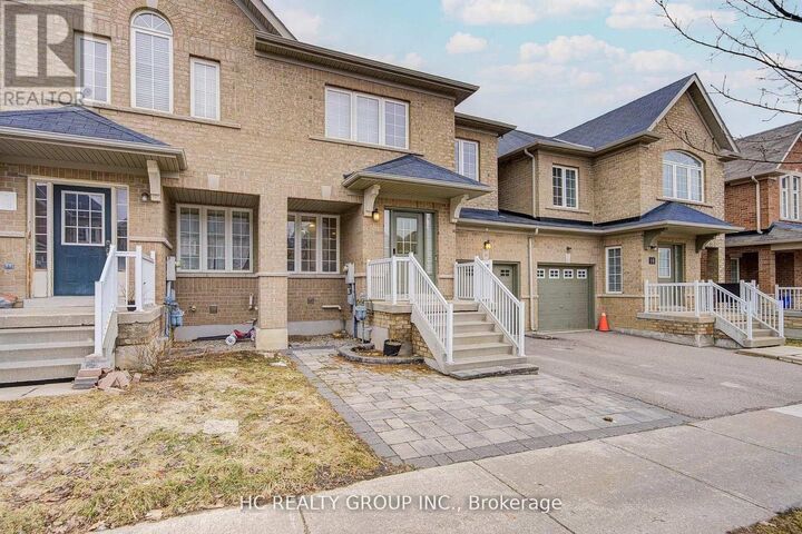 Property Photo:  18 Quattro Avenue  ON L4E 0S5 