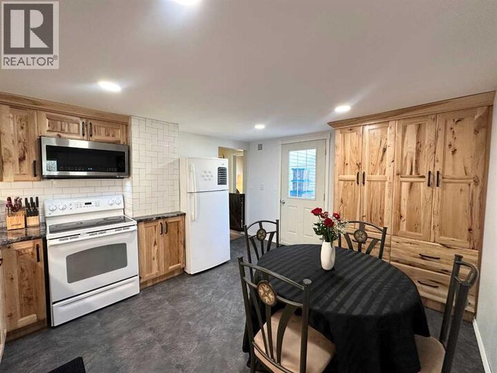 Property Photo:  4624 52 Avenue  AB T9X 1S1 