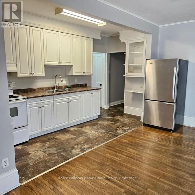 Property Photo:  224 7th Street East  ON N4K 1H9 