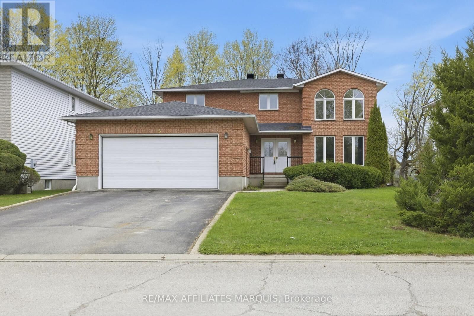 Property Photo:  15 Davis Drive  ON K7A 5G7 