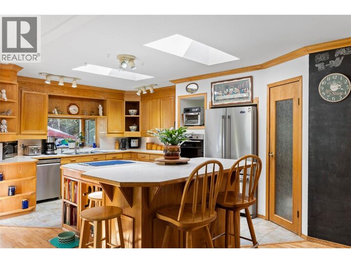 Property Photo: 9792 Meadow Road BC V0K 2J0