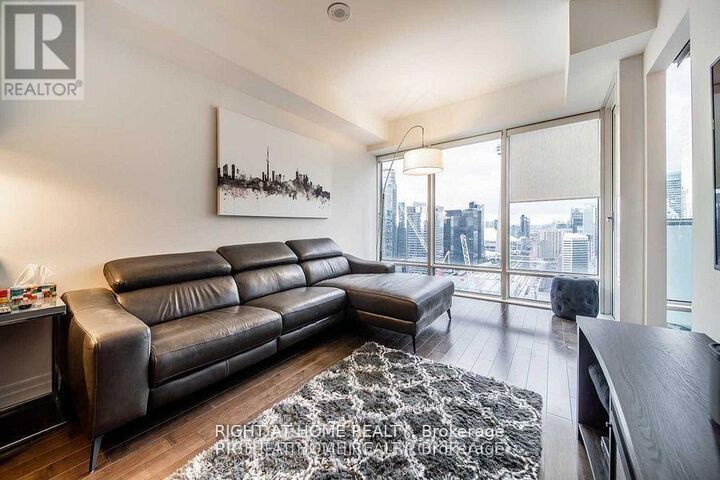 Property Photo:  8 The Esplanade 3203  ON M5E 0A6 
