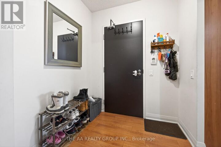 Property Photo:  5 Valhalla Inn Road 2111  ON M9B 0B1 